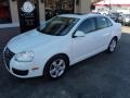 Candy White 2009 Volkswagen Jetta SE Sedan