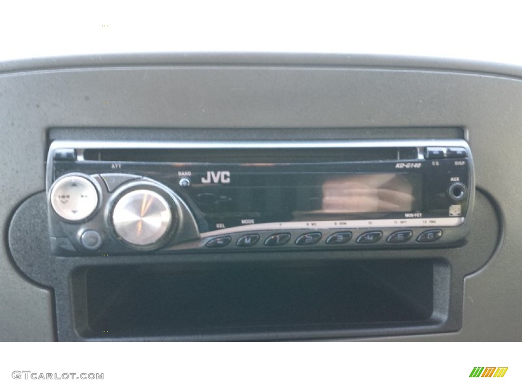 2005 Grand Cherokee Laredo - Dark Khaki Pearl / Khaki photo #43