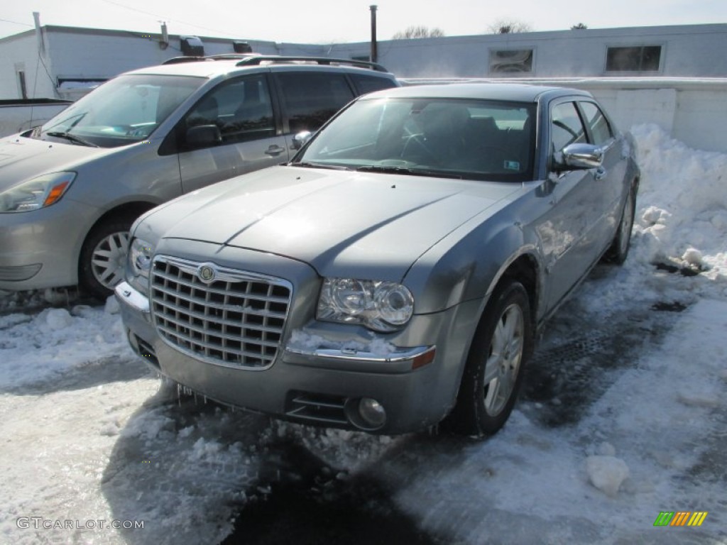 2006 300 C HEMI AWD - Silver Steel Metallic / Dark Slate Gray/Light Graystone photo #3