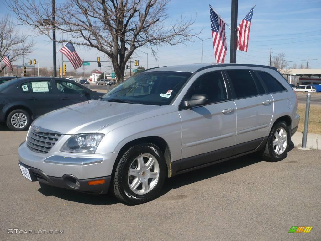 2004 Pacifica AWD - Bright Silver Metallic / Dark Slate Gray photo #3