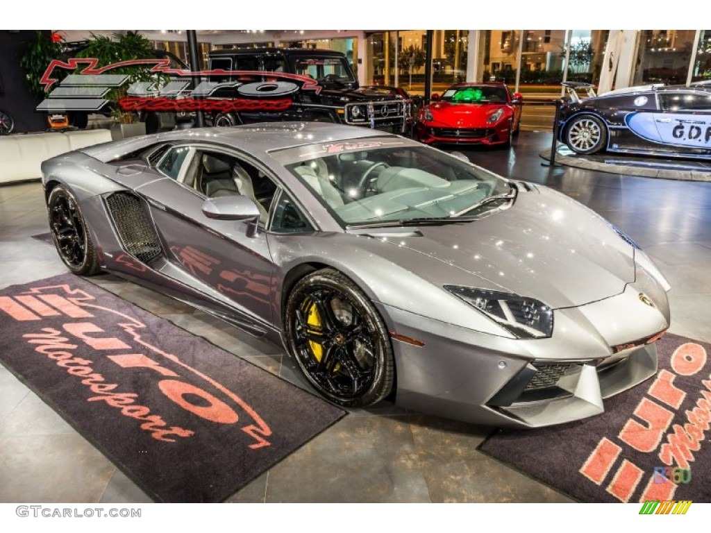 2012 Lamborghini Aventador LP 700-4 Exterior Photos