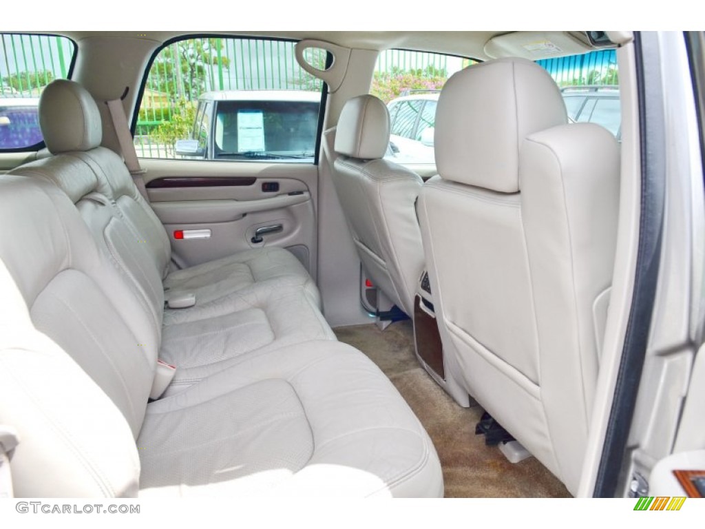 2002 Escalade AWD - Silver Sand / Shale photo #12