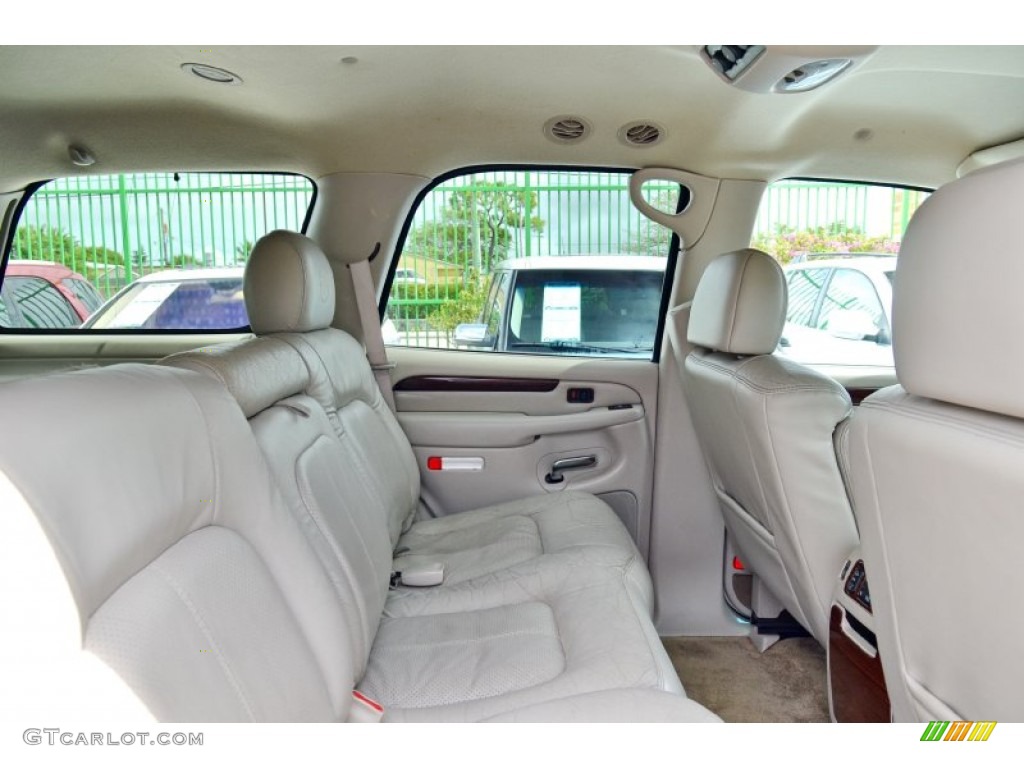 2002 Escalade AWD - Silver Sand / Shale photo #13