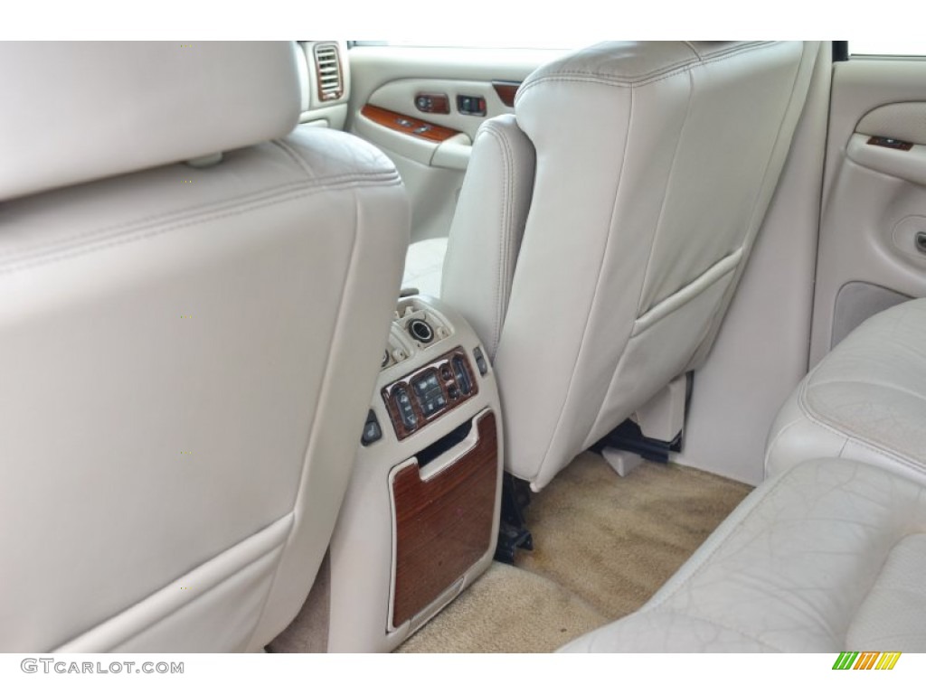 2002 Escalade AWD - Silver Sand / Shale photo #39