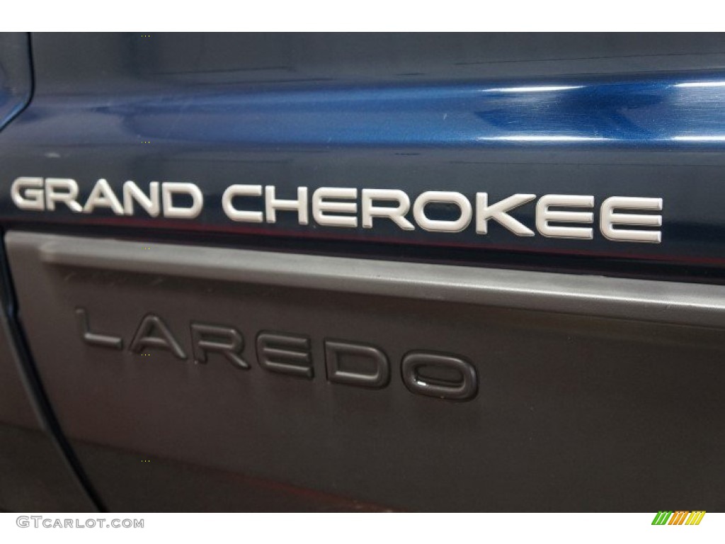 2003 Grand Cherokee Laredo 4x4 - Patriot Blue Pearl / Taupe photo #66