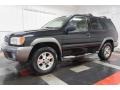 2001 Super Black Nissan Pathfinder SE 4x4  photo #2