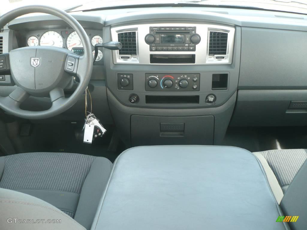 2007 Ram 1500 SLT Quad Cab 4x4 - Electric Blue Pearl / Medium Slate Gray photo #17