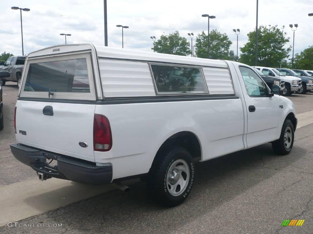 2002 F150 XL Regular Cab - Oxford White / Medium Graphite photo #4
