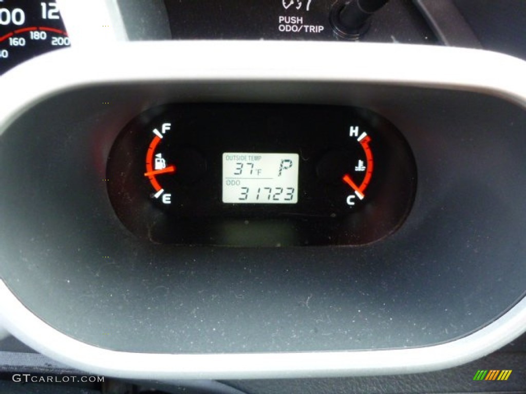 2010 Matrix S AWD - Radiant Red / Dark Charcoal photo #4