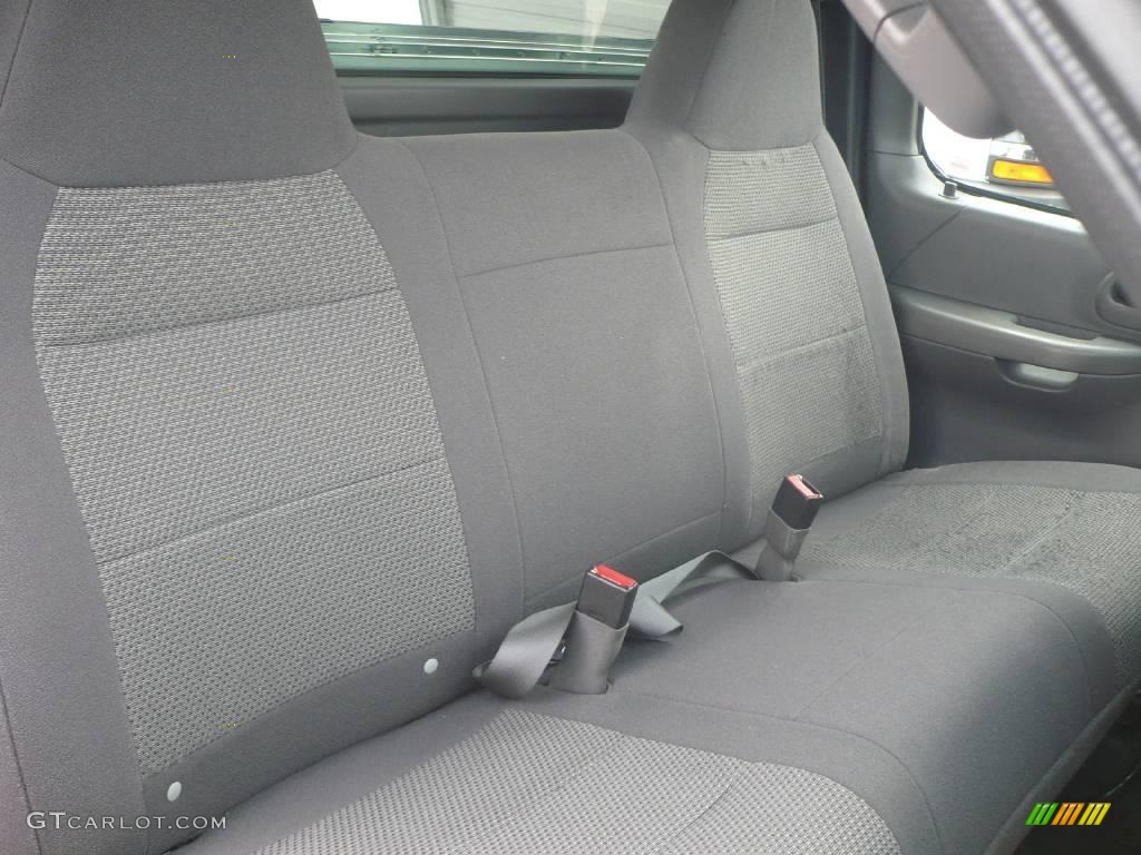 2002 F150 XL Regular Cab - Oxford White / Medium Graphite photo #10