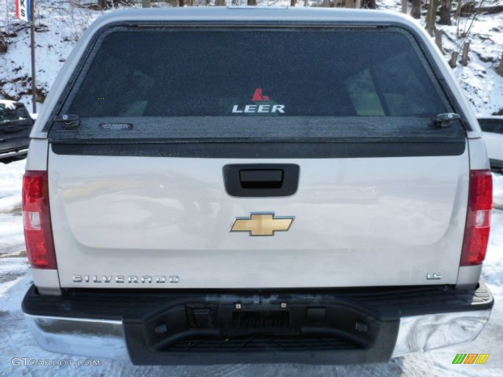 2008 Silverado 1500 LS Crew Cab 4x4 - Silver Birch Metallic / Light Titanium/Ebony Accents photo #16