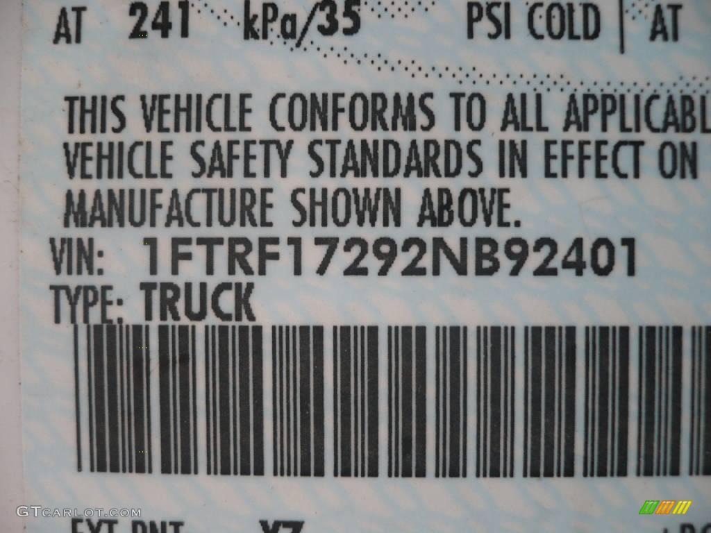 2002 F150 XL Regular Cab - Oxford White / Medium Graphite photo #22