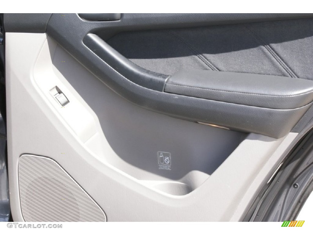 2004 4Runner SR5 - Galactic Gray Mica / Taupe photo #24