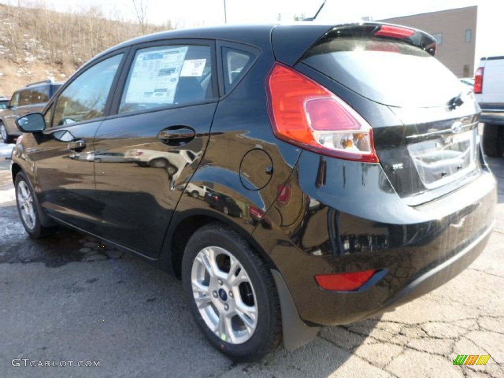 2015 Fiesta SE Hatchback - Tuxedo Black Metallic / Charcoal Black photo #4