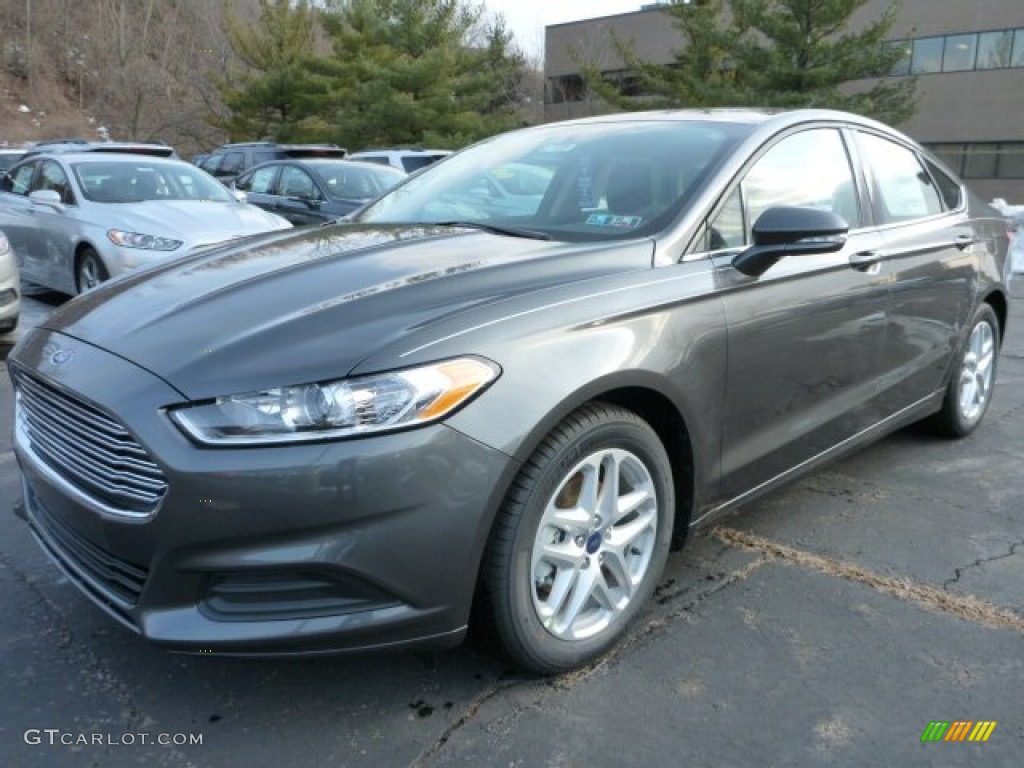 2015 Fusion SE - Magnetic Metallic / Charcoal Black photo #5