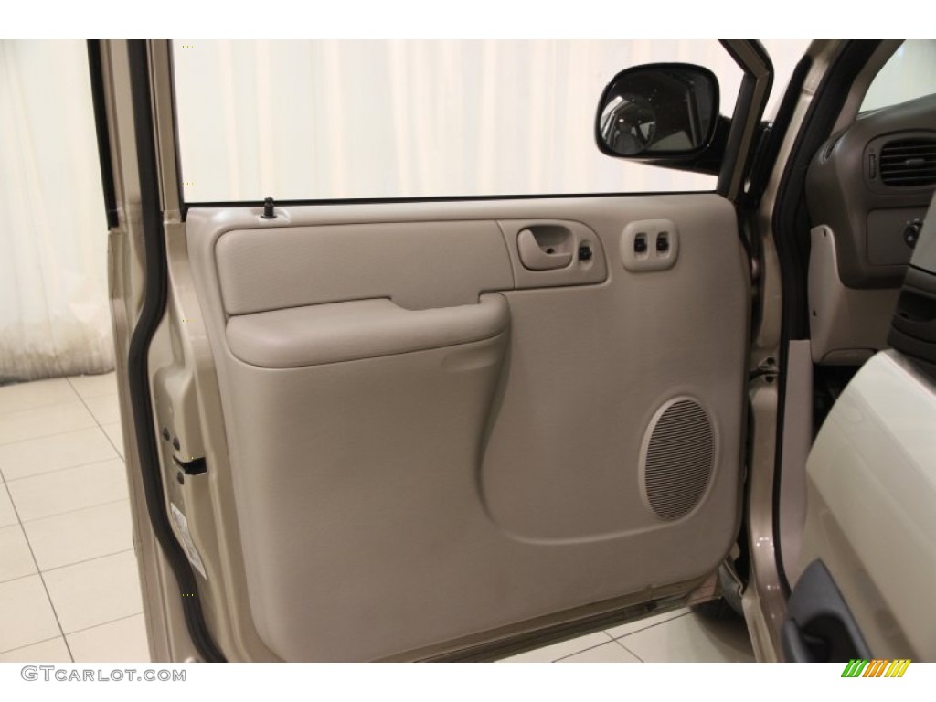 2006 Dodge Caravan SE Door Panel Photos