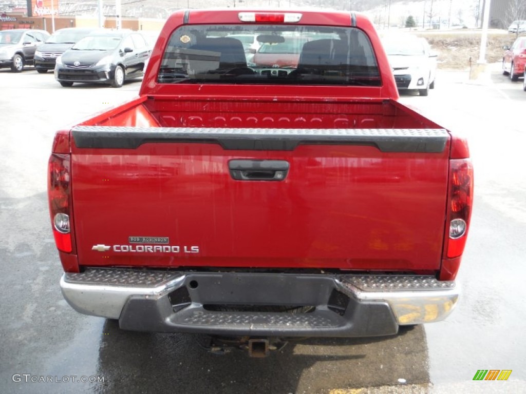 2005 Colorado LS Crew Cab 4x4 - Dark Cherry Red Metallic / Medium Dark Pewter photo #8