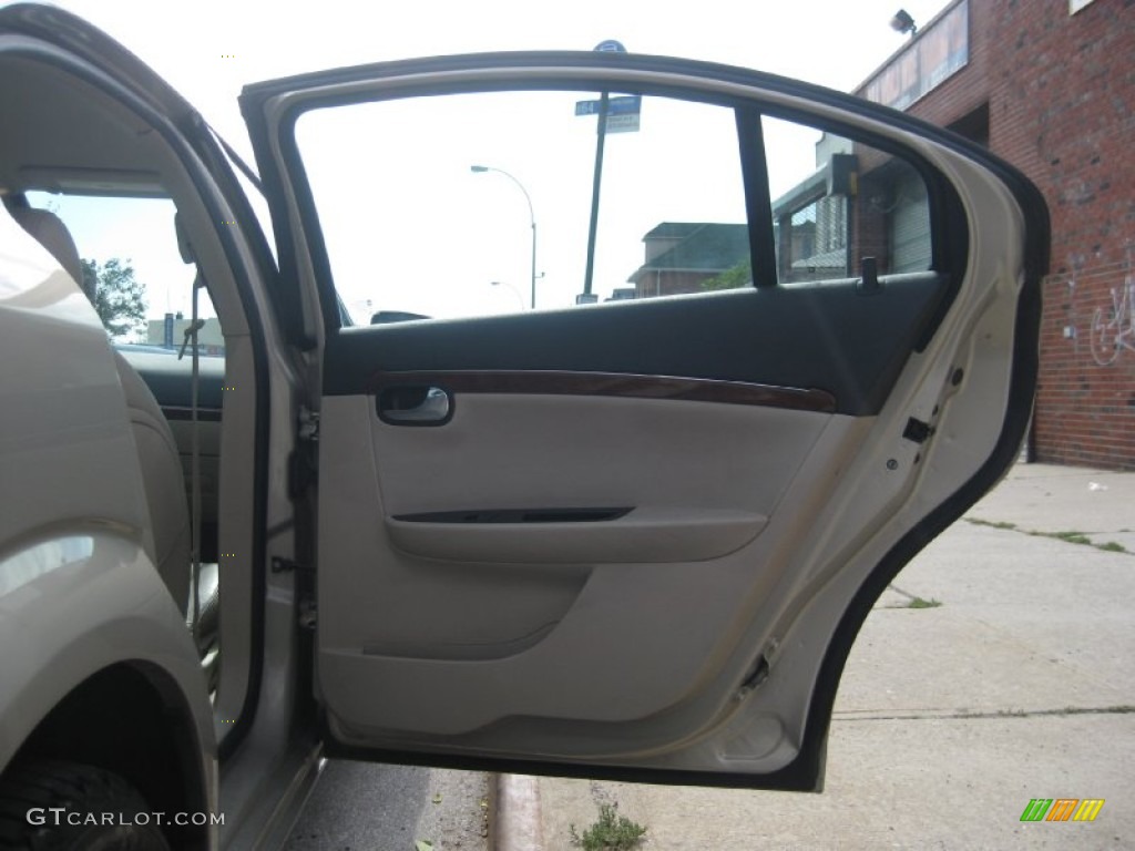2009 Aura XR - Gold Mist Metallic / Tan photo #26