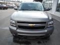 Greystone Metallic - Suburban LT 4x4 Photo No. 4