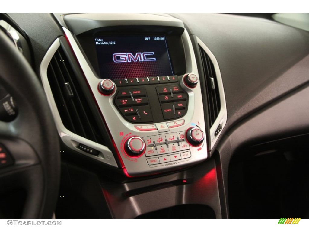 2013 GMC Terrain SLE Controls Photos