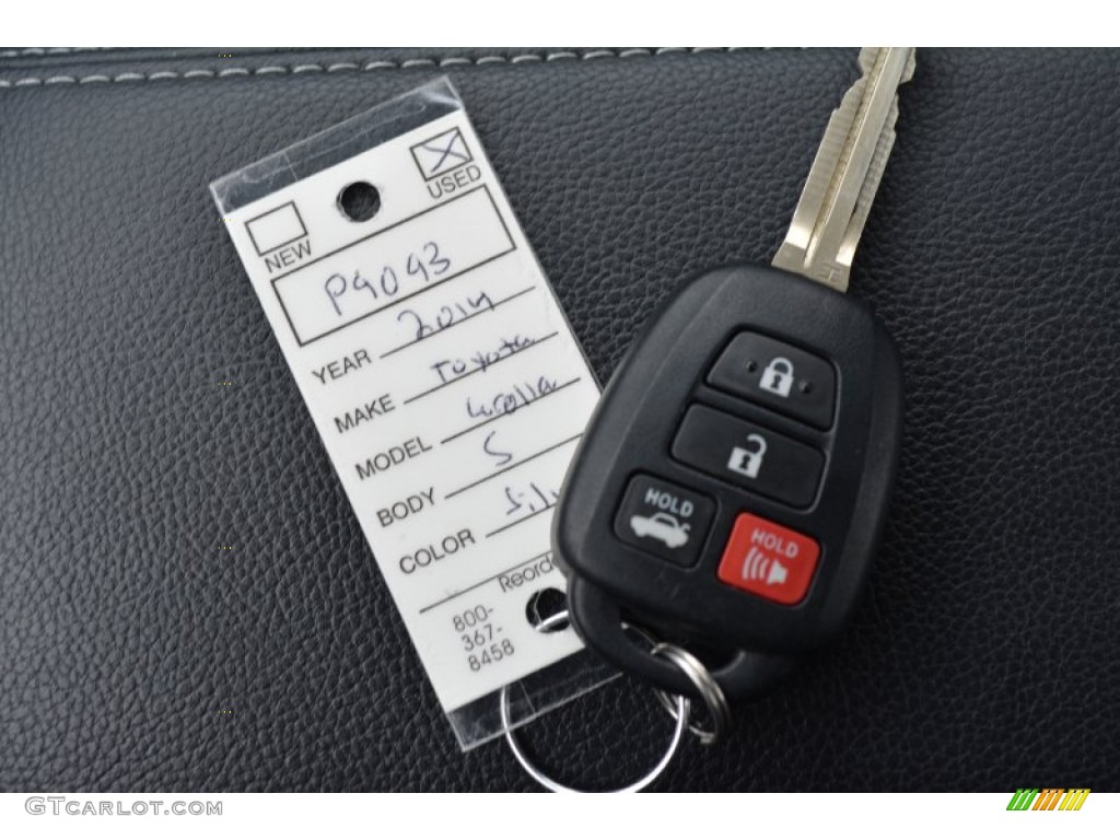 2014 Toyota Corolla S Keys Photo #102075996