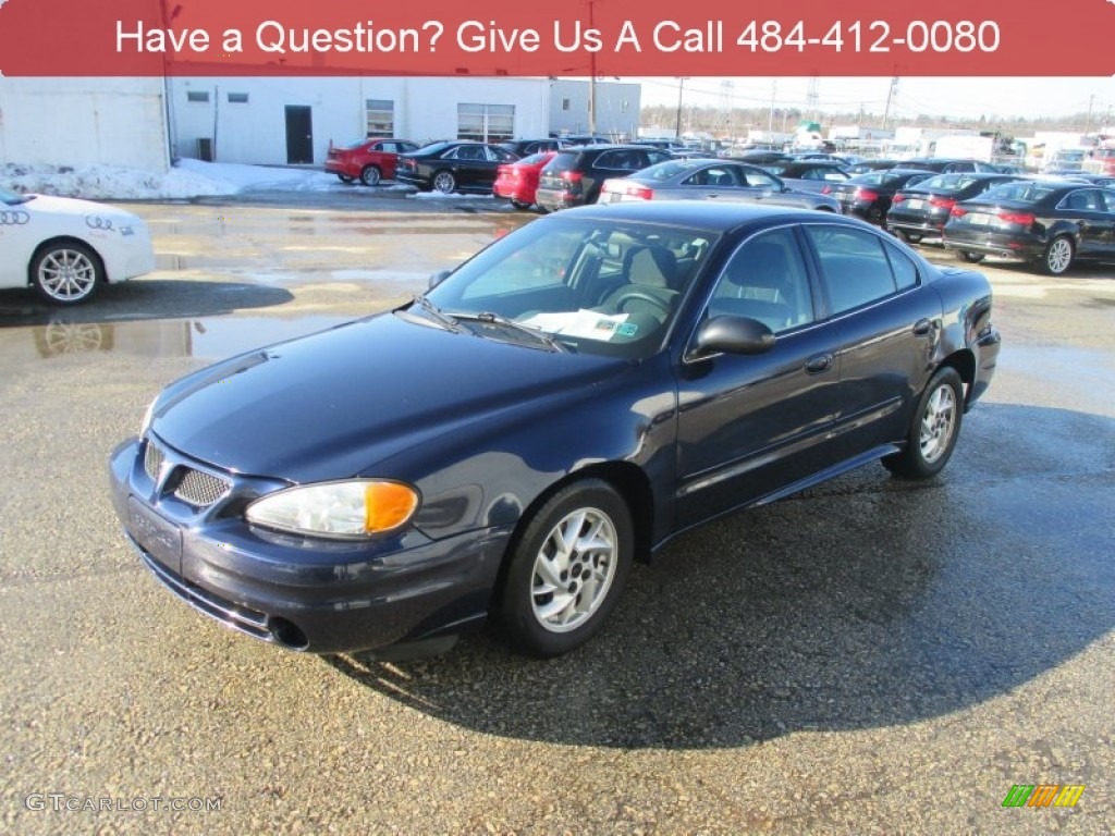 2004 Grand Am SE Sedan - Navy Blue Metallic / Dark Pewter photo #8