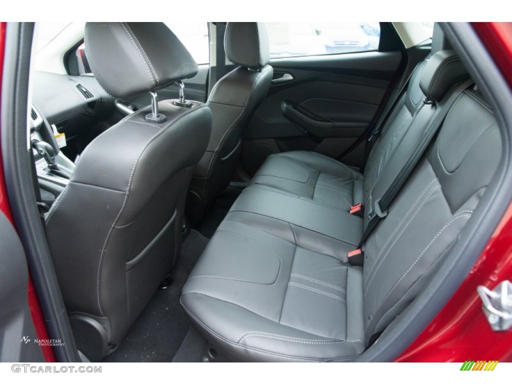 2014 Ford Focus SE Hatchback Rear Seat Photo #102083181