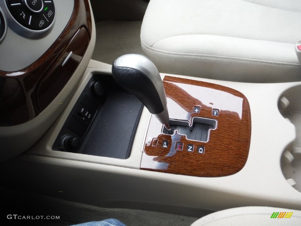 2009 Hyundai Santa Fe SE 4WD Transmission Photos
