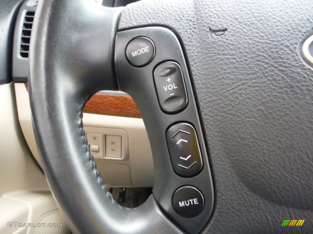 2009 Hyundai Santa Fe SE 4WD Controls Photo #102088032
