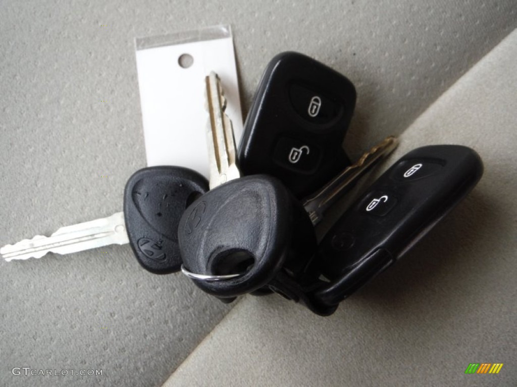 2009 Hyundai Santa Fe SE 4WD Keys Photos