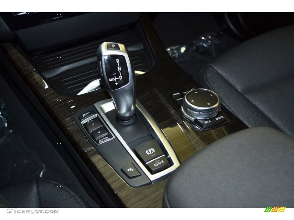 2015 BMW X3 sDrive28i Transmission Photos