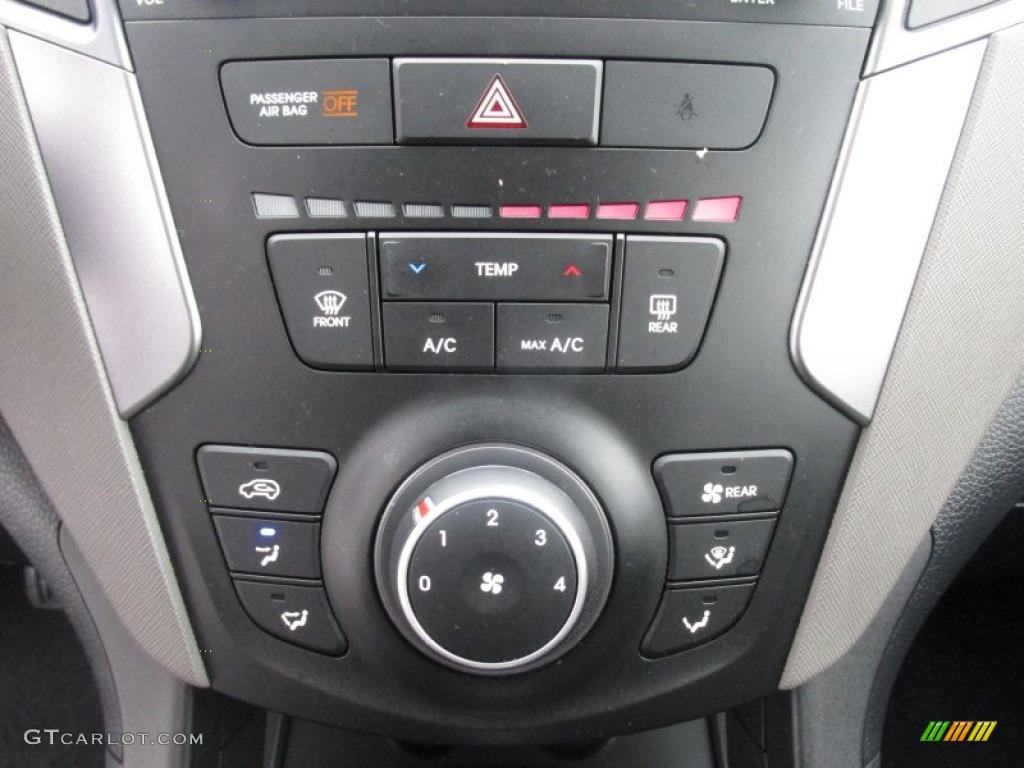 2014 Hyundai Santa Fe GLS Controls Photo #102099096