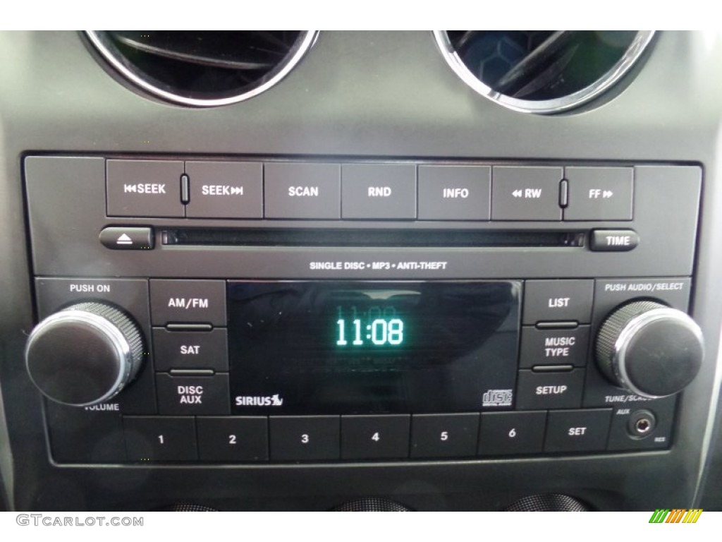 2015 Jeep Compass Latitude Audio System Photos