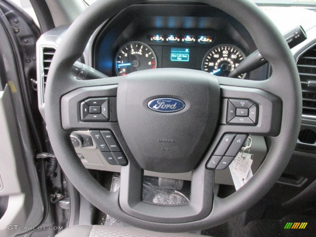 2015 Ford F150 XLT SuperCrew Medium Earth Gray Steering Wheel Photo #102104142