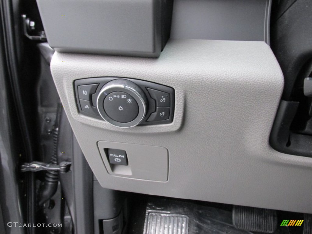 2015 Ford F150 XLT SuperCrew Controls Photo #102104190