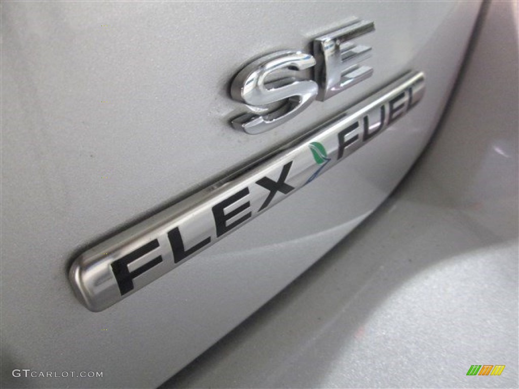 2015 Focus SE Hatchback - Ingot Silver Metallic / Charcoal Black photo #7