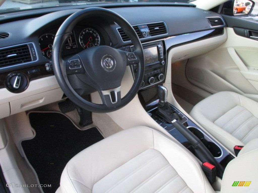 Cornsilk Beige Interior 2014 Volkswagen Passat 1.8T SEL Premium Photo #102116499