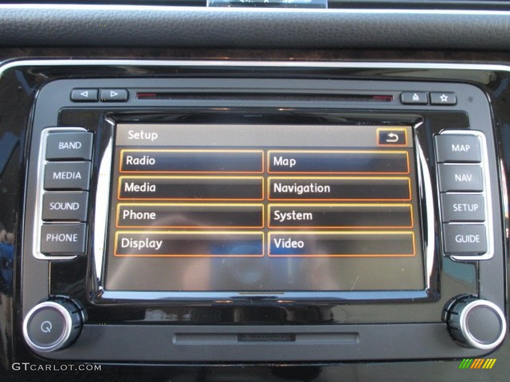 2014 Volkswagen Passat 1.8T SEL Premium Controls Photo #102117147