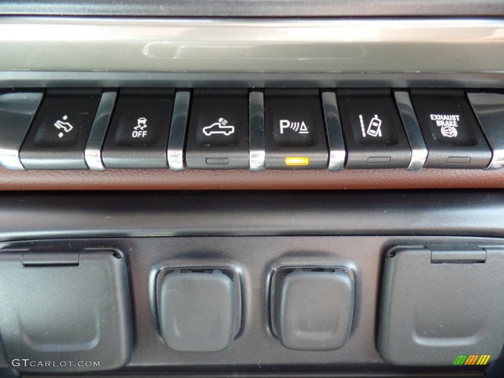 2015 Chevrolet Silverado 2500HD High Country Crew Cab 4x4 Controls Photo #102118047