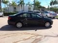 Black - Jetta SE Sedan Photo No. 6