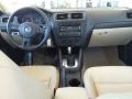 Black - Jetta SE Sedan Photo No. 12