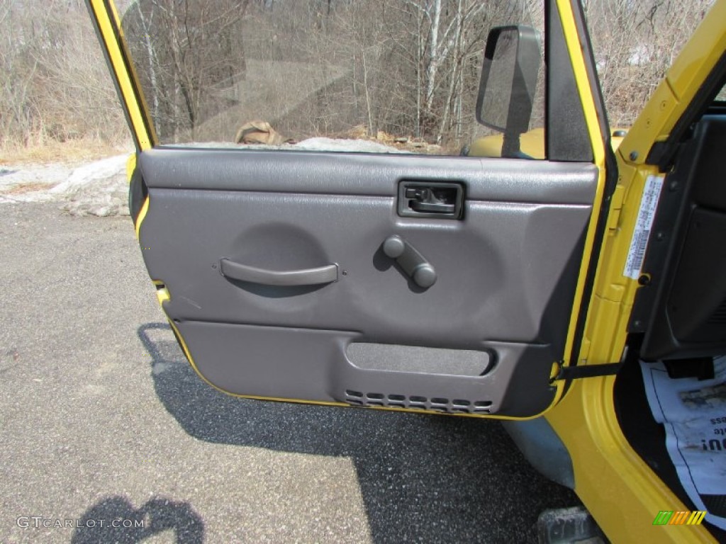2000 Wrangler SE 4x4 - Solar Yellow / Agate photo #16