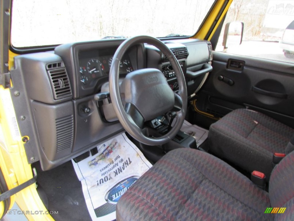 2000 Wrangler SE 4x4 - Solar Yellow / Agate photo #19