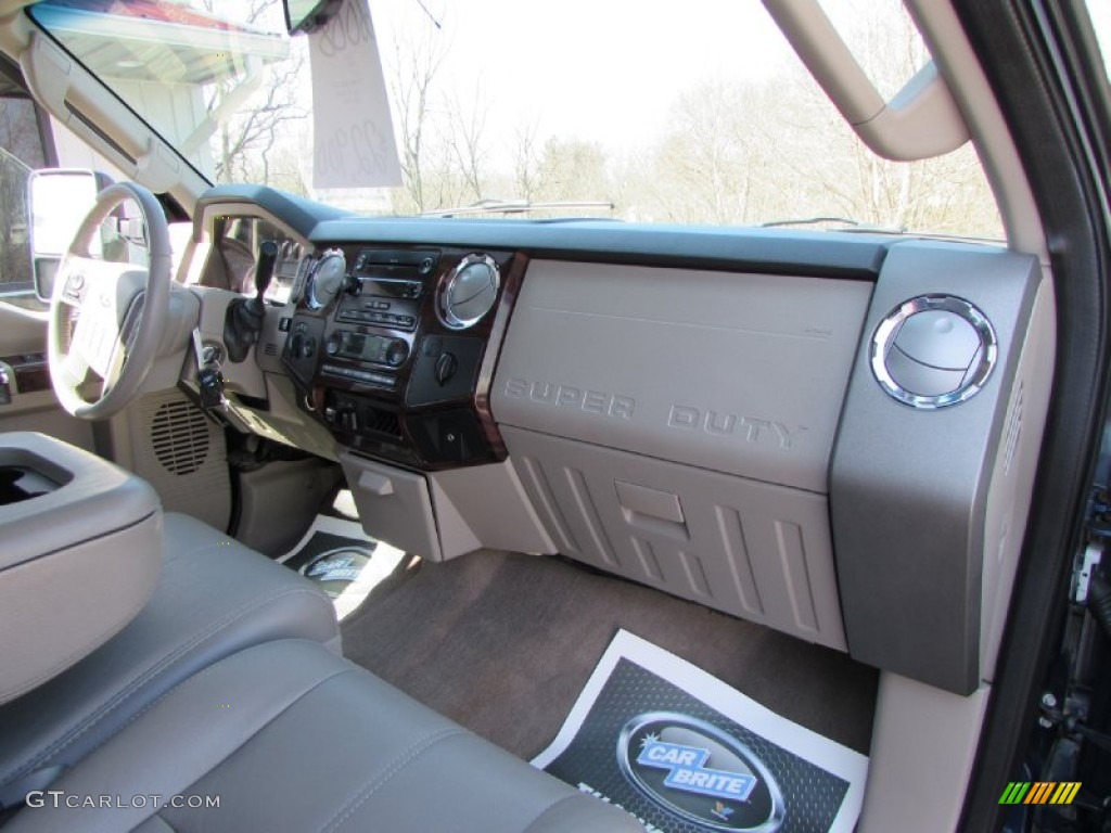 2008 F350 Super Duty Lariat Crew Cab 4x4 - Dark Blue Pearl Metallic / Camel photo #25