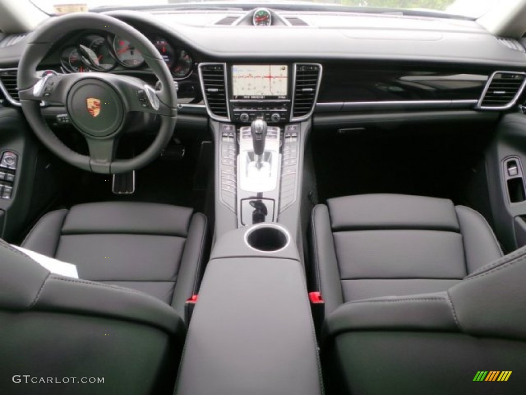 Black Interior 2015 Porsche Panamera S Photo #102138067