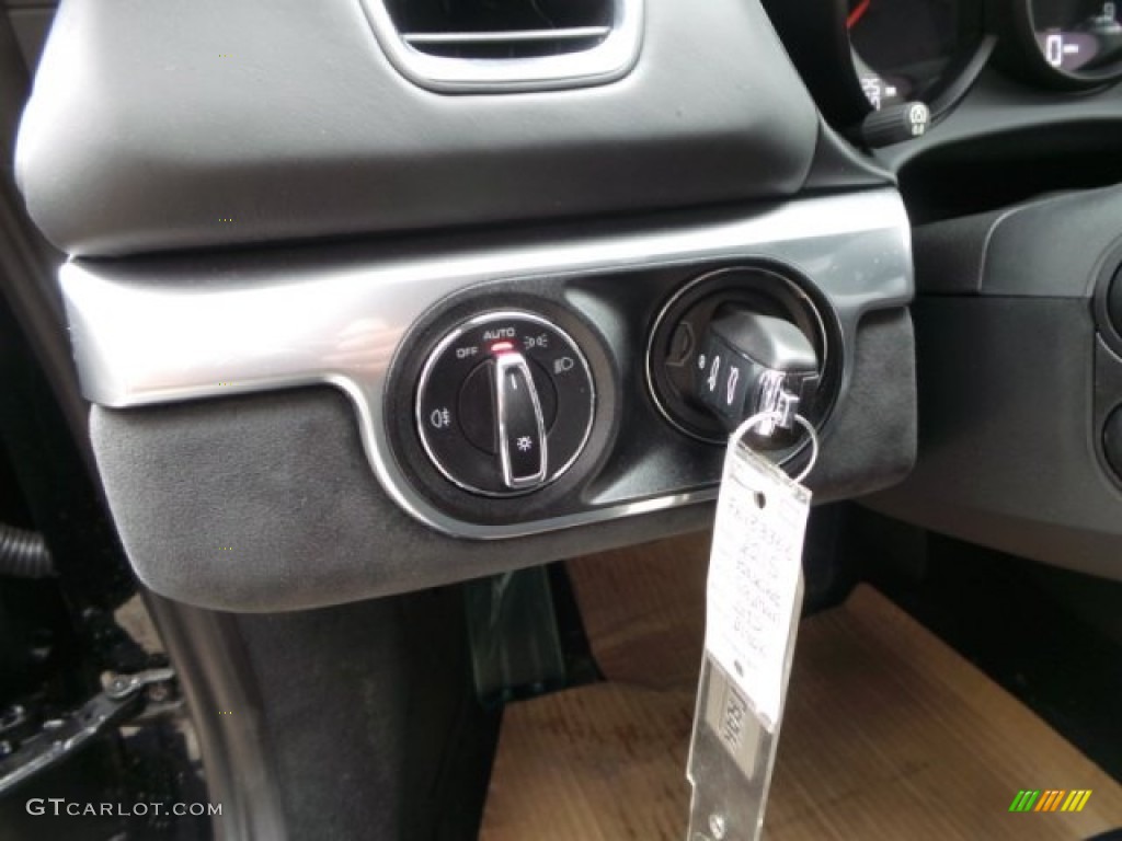 2015 Porsche Cayman GTS Controls Photo #102139014