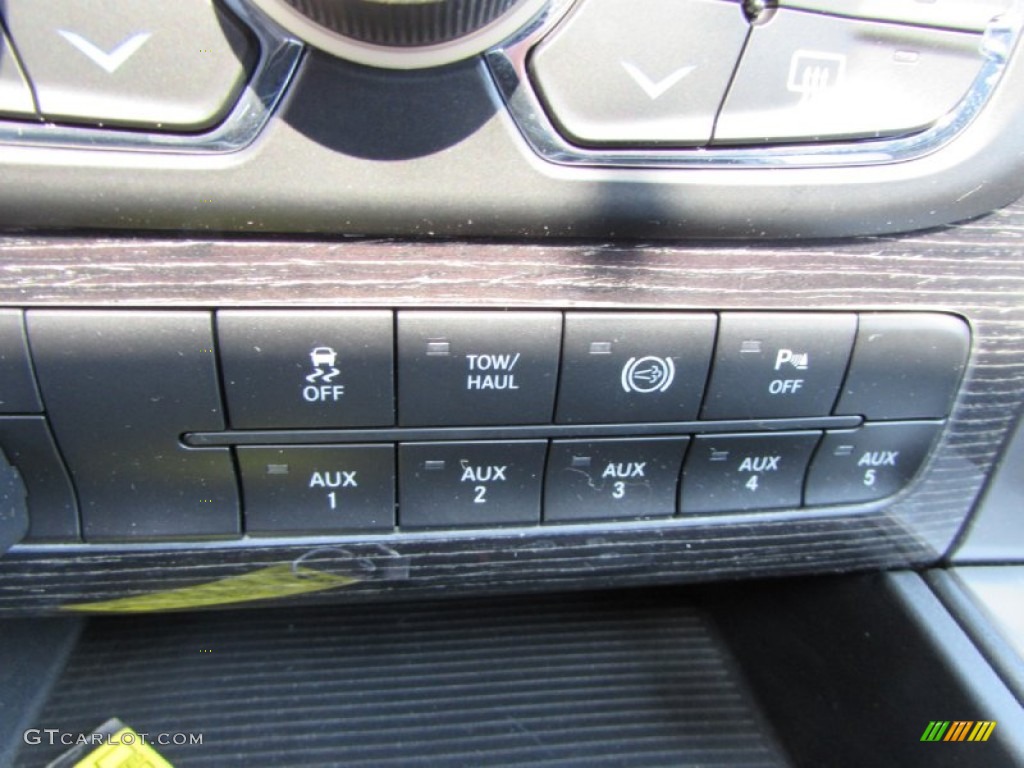 2015 Ram 3500 Laramie Limited Crew Cab 4x4 Controls Photo #102141567