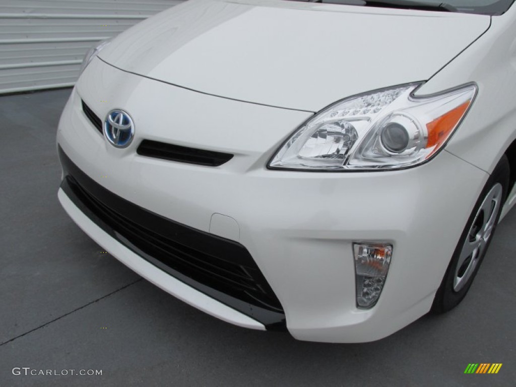 2015 Prius Two Hybrid - Blizzard Pearl / Misty Gray photo #10