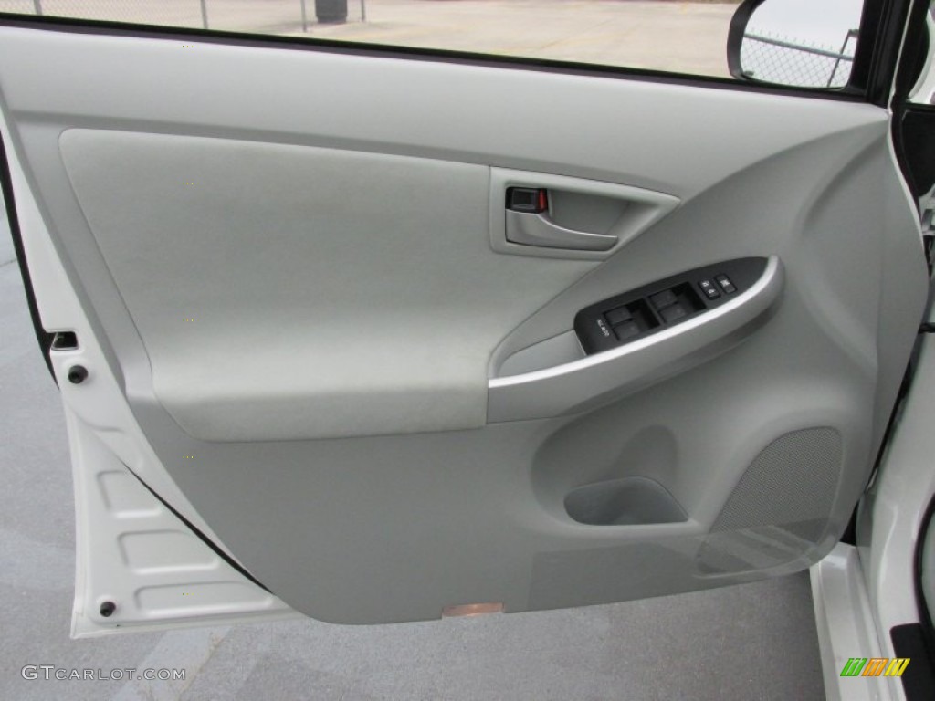 2015 Prius Two Hybrid - Blizzard Pearl / Misty Gray photo #20