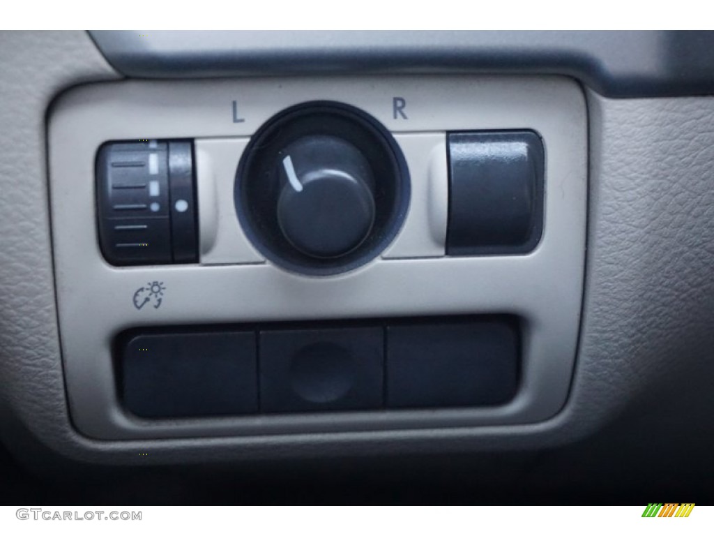 2008 Legacy 2.5i Sedan - Newport Blue Pearl / Warm Ivory photo #20
